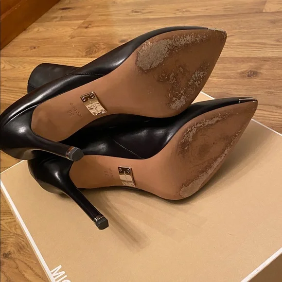 Michael Kors Andie Boots - Picture 6 of 12